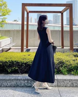 【ユニクロ】「今期イチオシ」はコレ！サラッとした素材感が「とにかくお気に入り」”エアリズムワンピ”