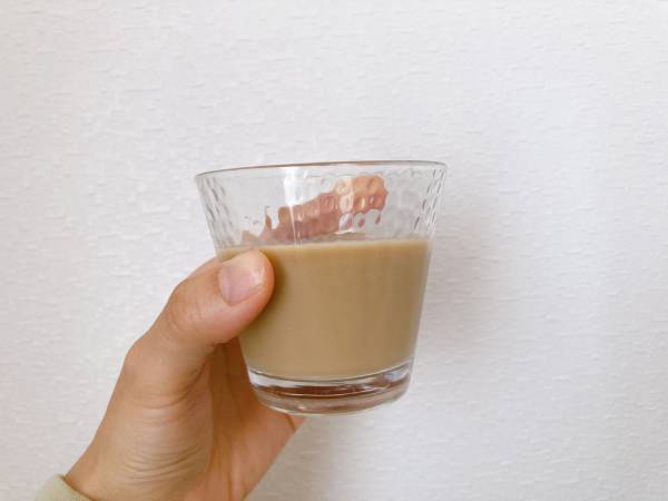 ふんわり香る茶葉の風味とたっぷりミルク♡「手軽にリッチな味わい」【ローソン】ウチカフェ”こだわりのミルクティー”