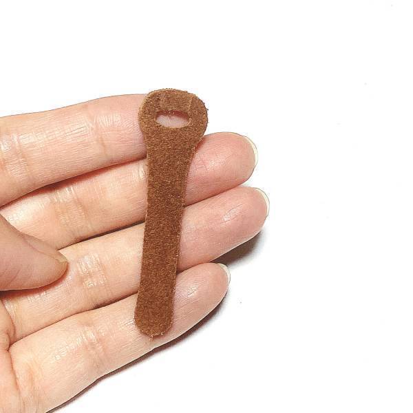 「地味スゴアイテム」！！【キャンドゥ】なのに「本革」？！”ジッパープル”が便利すぎっ？！