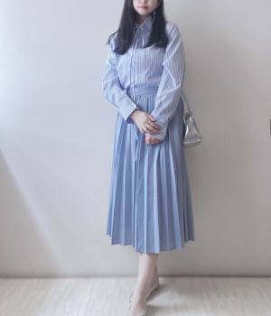 夏のトレンドのバックリボン♡「着ていてウキウキ」しちゃう「一癖あるシャツ」！【ZARA】のストライプシャツ