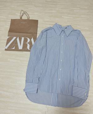 夏のトレンドのバックリボン♡「着ていてウキウキ」しちゃう「一癖あるシャツ」！【ZARA】のストライプシャツ