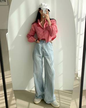 トレンドもスタイル見えもバッチリ！クロップドシャツの着こなしコーデ、教えます