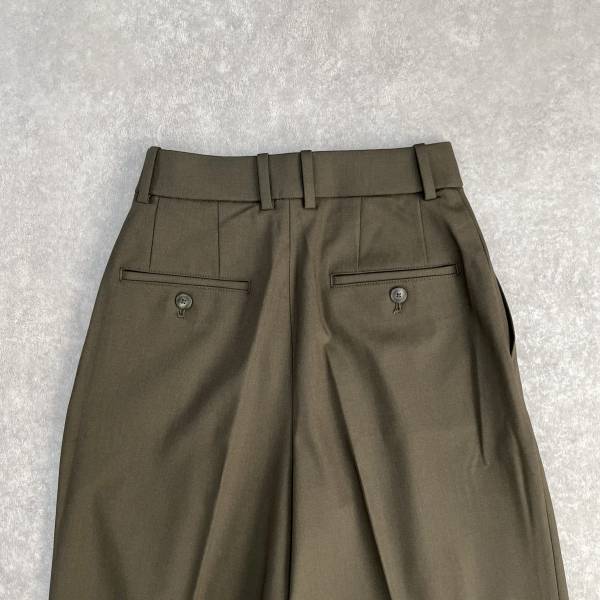 「シルエットがキレイ」なのでもう5本も持ってる！！色味も可愛い♡【UNIQLO】タックワイドパンツ