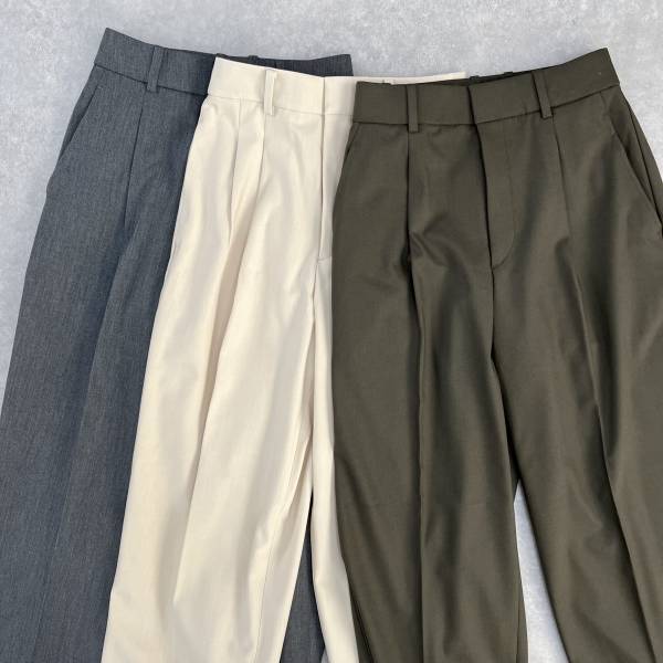 「シルエットがキレイ」なのでもう5本も持ってる！！色味も可愛い♡【UNIQLO】タックワイドパンツ