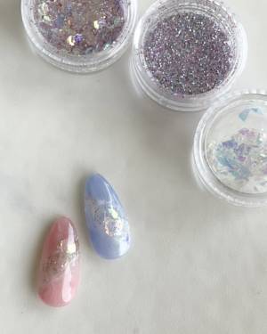 定番ネイルデザイン「天然石ネイル」が100均アイテムだけで！？100均アイテムで作る天然石ネイル