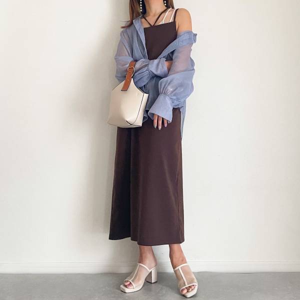 いつものコーデをアップデート？それなら「変形キャミ」を合わせるだけ♡レイヤードコーデにもぴったり！