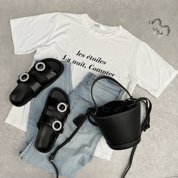 夏に大活躍！！ラインストーンが「可愛くてインパクトもある」【ZARA】履き心地も◎のサンダル