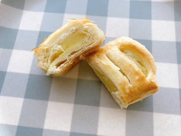 まるでパイ専門店みたい！サクサク生地とたっぷりあん【ファミリーマート】スイートポテトパイ