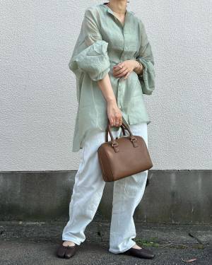 1年中、お世話になりますッ♡【ユニクロ】激バズりに大納得！「ブラウンバッグ」