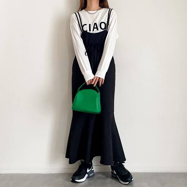 「着回し無限大」「重宝」すること間違いなしッ！【aquagarage】“優秀ロゴT”♡