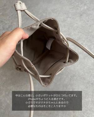 「海外でバズってる」と話題！！「お買い得すぎ」て「買って正解」【ユニクロ】「早く買うべきだった」”ショルダーバッグ”2選