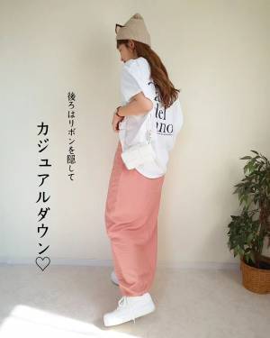 「後ろ姿もかわいい」デザインに一目惚れ♡【GU】大人カジュアルな”リネンブレンドスカート”はこなれ感も！