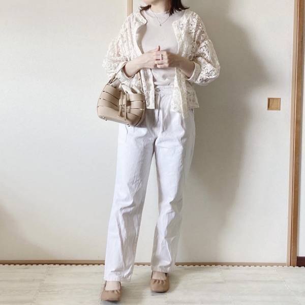 「今の時期にぴったり」1枚は持ってて！万能すぎる【GRL】“花柄シアーブラウス”特集