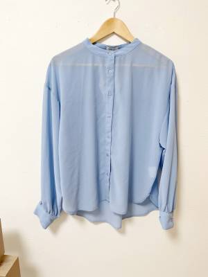 「淡いブルー」がかんわいいぃ♡♡【しまむら】「ふんわり」袖の“シアーブラウス”集