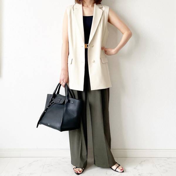 「隠れた名品」見つけたっ！！「良すぎて」多色買い？！【ユニクロ】新たな「神」ボトムス2選