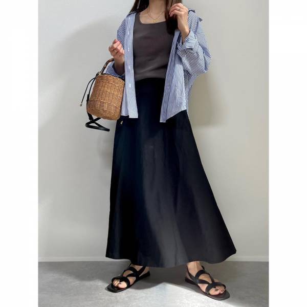 「コレ、絶対1番履くと思う」「重厚感」あって【ZARA】には見えないっ！？”サンダル”2選