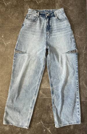 「美脚効果」がスゴいッ！お気に入り登録数1万突破！！【ReEDIT】“サイドスリットボトムス”