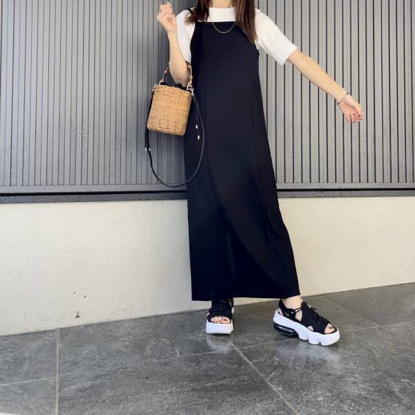 イロチ買いしちゃお～♡「シルエットもキレイ」【ユニクロ】“リブクルーネックT”が万能