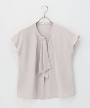 「上品シルエット」「華やかなデザイン」だから1枚で映える！！【ハニーズ】”半袖ブラウス”4選