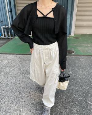 夏の羽織りは【ショート丈カーデ】に決まり！色別におすすめコーデを紹介。