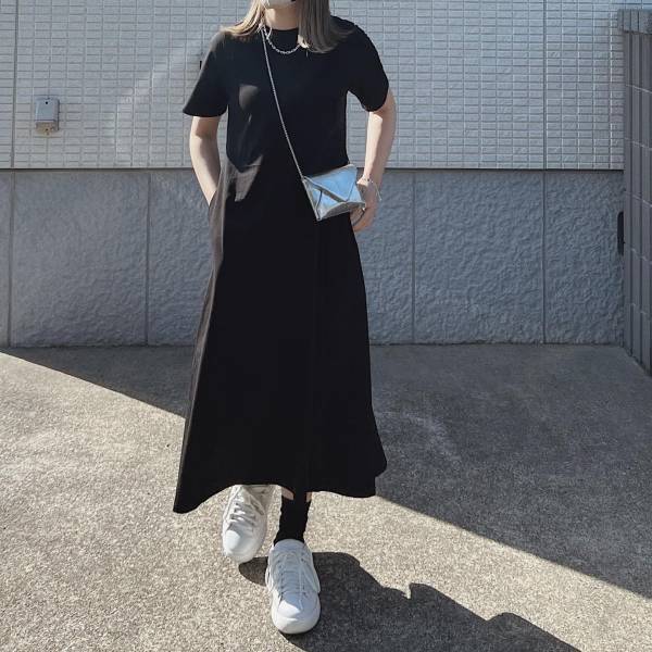 「美シルエット」で大満足♡【GU】マニアが絶賛！ 1枚あると超助かる（泣）「即戦力ワンピ」