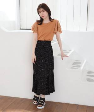 「地味見え」の心配なし♡【ハニーズ】一枚で雰囲気爆盛れする♡「新作カラートップス」