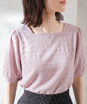 「地味見え」の心配なし♡【ハニーズ】一枚で雰囲気爆盛れする♡「新作カラートップス」