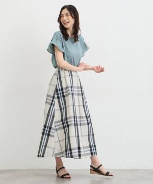 「地味見え」の心配なし♡【ハニーズ】一枚で雰囲気爆盛れする♡「新作カラートップス」