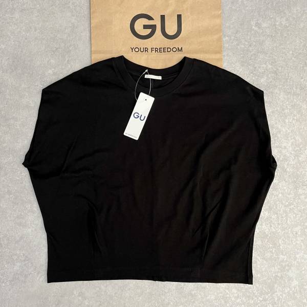 「990円」で高見えっ！「細見え効果」も◎【GU】“ウエストタックスリーブT”が最高