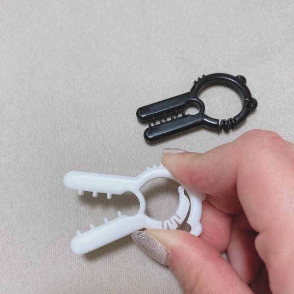 洗濯時の「あの悩み」を一発解決！！【ダイソー】「便利」すぎる”靴下用洗濯ピンチ”はデザインも◎