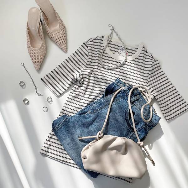 《2色買い》する人、続出中ー!! 【ユニクロ】ボーダー無双、止まらんッ♡ 「大人気リブT」