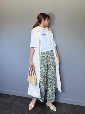 「毎日でも着たい」「スタイルアップ効果」も抜群！【agnesb．】“ショート丈Tシャツ”がかわいい