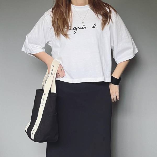 「毎日でも着たい」「スタイルアップ効果」も抜群！【agnesb．】“ショート丈Tシャツ”がかわいい