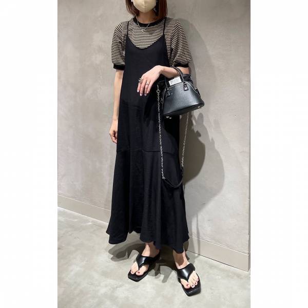 こりゃ、「大当たり」だッ♡【GU】ぷくぷく感がたまらーん！！ 「黒サンダル」