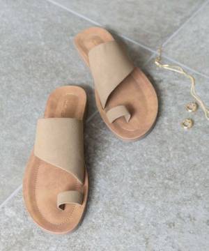 《去年ずっと履いてました！！》【グローバルワーク】店員さんも”溺愛”♡ 噂の「楽ちんサンダル」