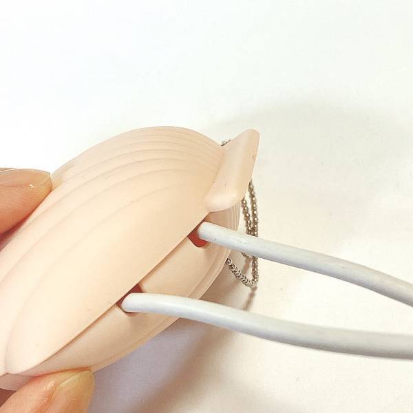 「3軒回ってようやく購入」！【セリア】「一目惚れ」した”シェル型ケーブルリール”が超便利！！