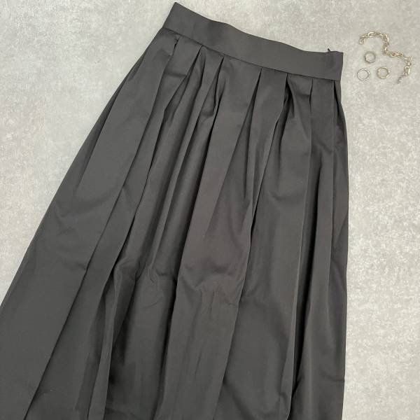 お気に入りすぎてイロチ買い！「ATTRANGS」のフレアスカートは”高見え”でかなり使える！