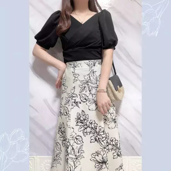 「優秀すぎて即もう1色買い足し」！【GRL】「骨格ストレート大優勝」の”新作カシュクールトップス”