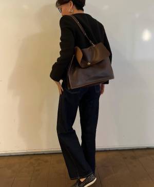 《ほんま穿きやすい！！》【ユニクロ】狙い目は”濃いめカラー”！ 噂の「バギーデニム」知ってる？