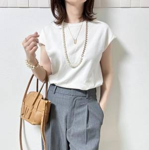 【衝撃】「写真より可愛いわ」【GU】プチプラ買い、大成功♡ ダッシュで買いたい「白トップス」