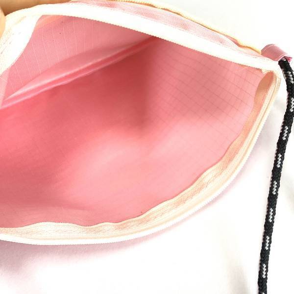 「100円商品には見えません」【セリア】使ってさらにビックリ！”サコッシュ”が便利！