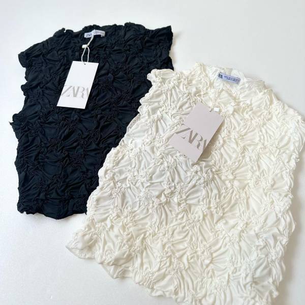 「イロチ買い必須」「最強な可愛さ」【ZARA】”くしゅくしゅトップス”がたまらない