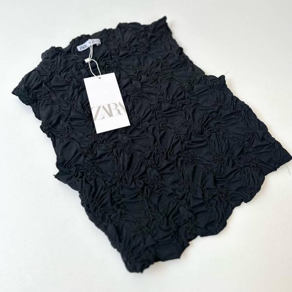 「イロチ買い必須」「最強な可愛さ」【ZARA】”くしゅくしゅトップス”がたまらない