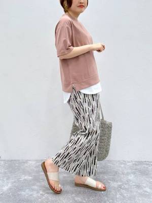 “差し色迷子”にさよなら！【グローバルワーク】大人に似合う♡「くすみピンクトップス」