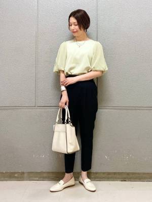 「二の腕カバーばっちり♡」【グローバルワーク】爽やか「袖ぽわトップス」って？