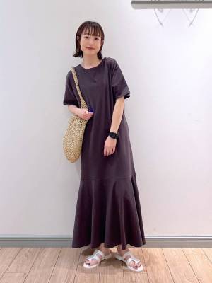 「濃グレー」って優秀だ♡【ローリーズファーム】上品おしゃれな「シンプルワンピ」