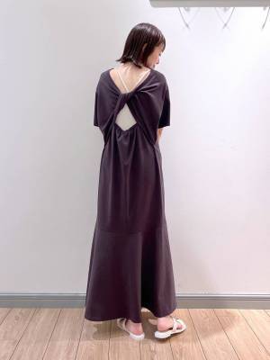 「濃グレー」って優秀だ♡【ローリーズファーム】上品おしゃれな「シンプルワンピ」