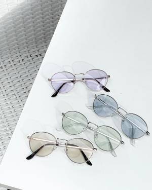 「可愛いのいっぱいあった」って♡ 【3COINS】既にバズってる！？ 夏は「クリアアクセ」が正解♡