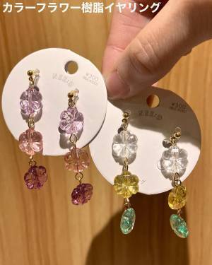 「可愛いのいっぱいあった」って♡ 【3COINS】既にバズってる！？ 夏は「クリアアクセ」が正解♡