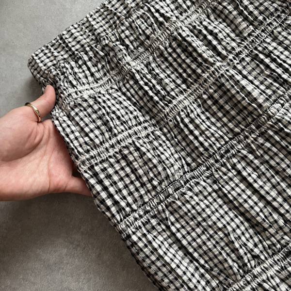 「発見して速攻でポチッた」レベルの可愛さ！【GU】形も着心地も最高な”チェックスカート”正直レポ